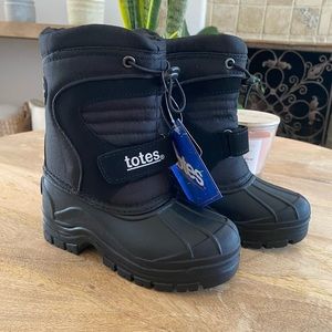 Totes toddler snow boots⛄️